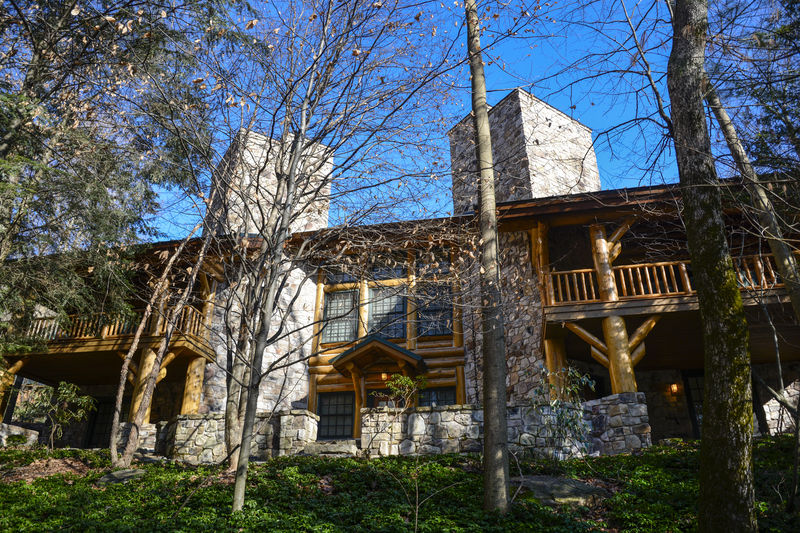 Six homes in Valley have seven-figure price tags